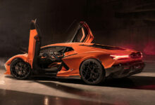 Lamborghini Revuelto със специално проектирани гуми на Bridgestone
