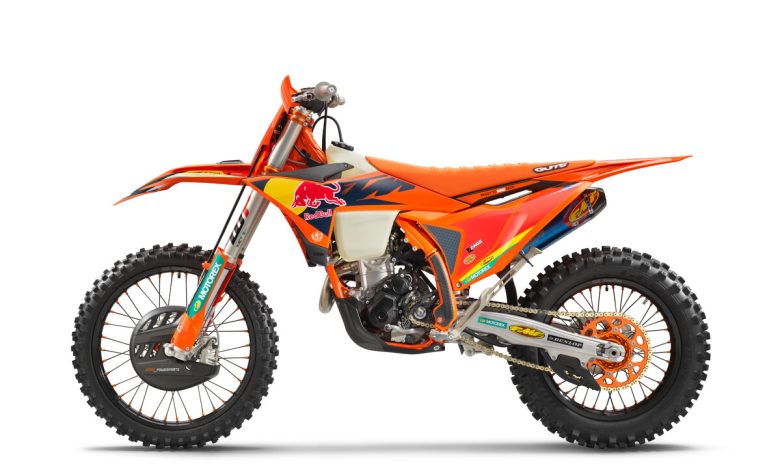 Първи поглед: 2025 KTM 350 XC-F Factory Edition Johnny G Replica