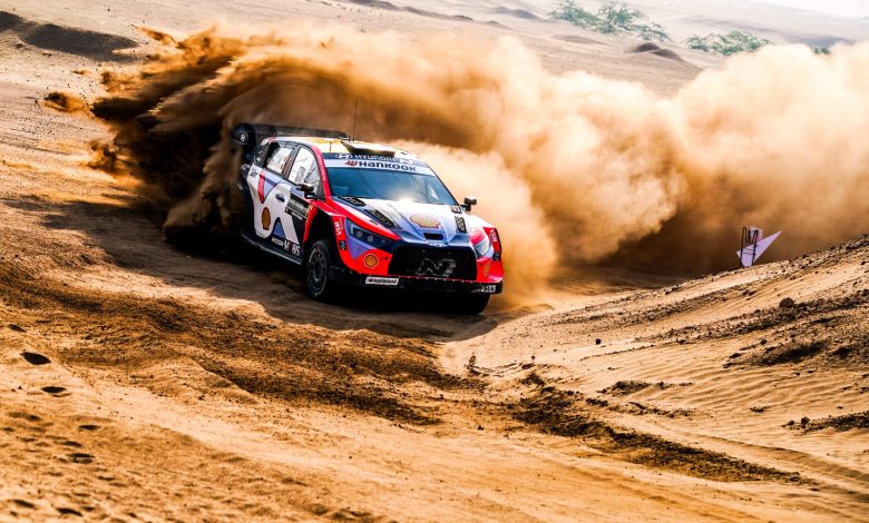 WRC: Фурмо води, Елфин Еванс пука гума в Саудитска Арабия