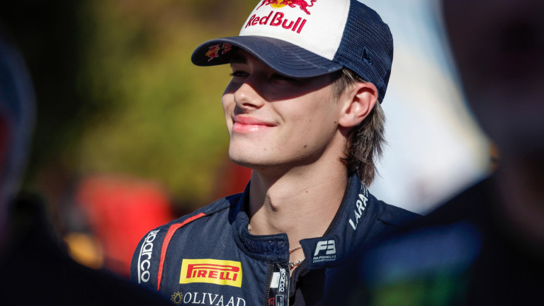 Никола Цолов стартира първия си уикенд във Формула 2 с 18-то място