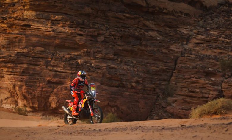 КТМ отвръща на удара: Бенавидес спечели петия етап в "Дакар", Сандърс отново начело