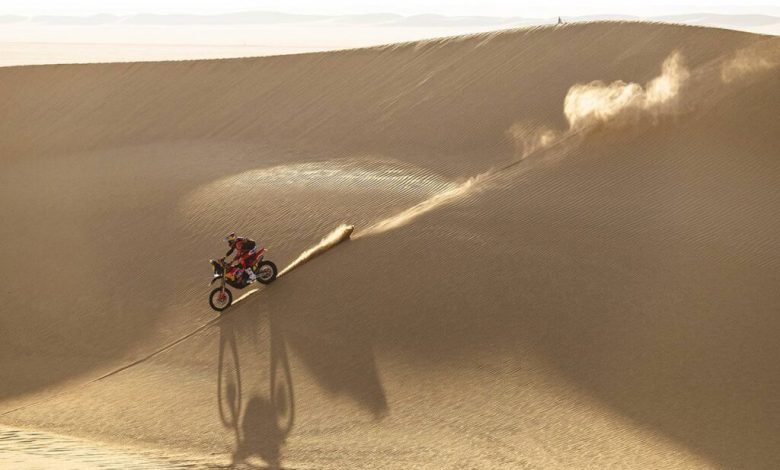 Шарейна печели етапа, Сандърс отново е лидер при мотоциклетите