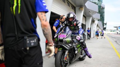 MotoGP: Yamaha спира тестовете в Сепанг, докато разследва проблем с двигателя на M1